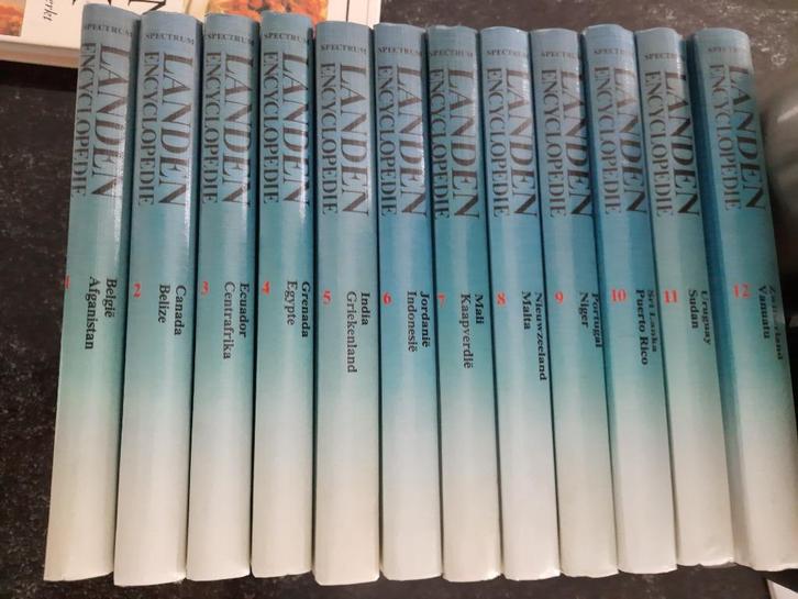 Boeken over landen van A tot Z, Boeken, Reisgidsen, Zo goed als nieuw, Brochure, Overige merken, Ophalen