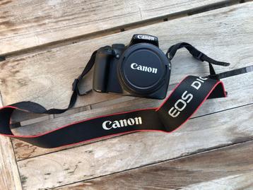 Digitaal fototoestel Canon EOS1100D + tas beschikbaar voor biedingen