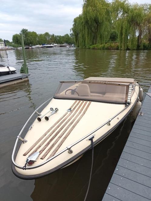 vintage boot te koop, Watersport en Boten, Motorboten en Motorjachten, Gebruikt, Polyester, Tot 6 meter, Benzine, Binnenboordmotor