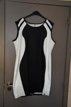 Wit-zwarte bodycon jurk - maat 3XL, Wit, Maat 46/48 (XL) of groter, Nieuw, Ophalen of Verzenden