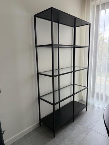 Stellingkast van Ikea beschikbaar voor biedingen