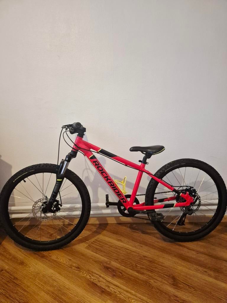 Velo rockrider ST900 freins a disques, Vélos & Vélomoteurs, Comme neuf, Autres marques