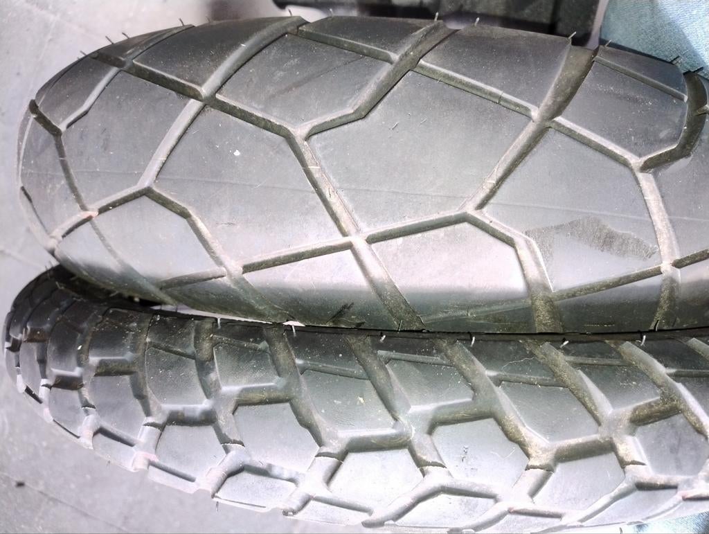 BANDEN en onderdelen Afrika twin, Motos, Accessoires | Valises & Sacs, Enlèvement