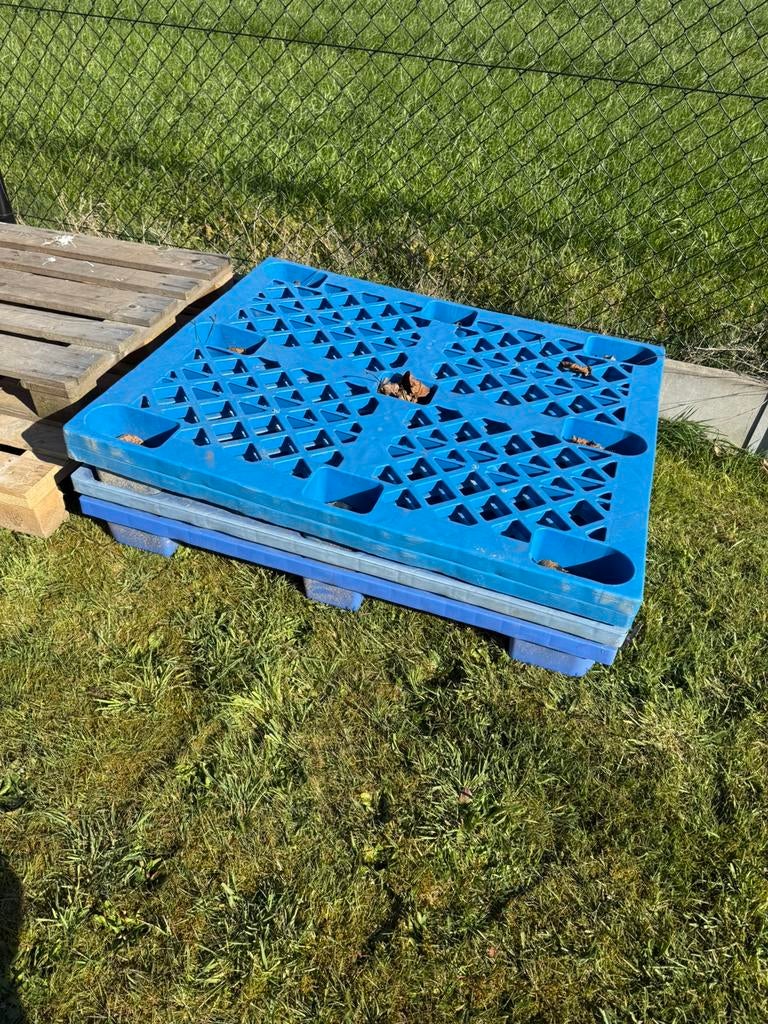 Kunststof pallets, Ophalen, Gebruikt