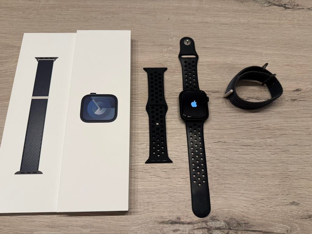 Apple watch Series 9 45mm + Cellular(5g), Handtassen en Accessoires, Smartwatches, Ophalen, Zo goed als nieuw