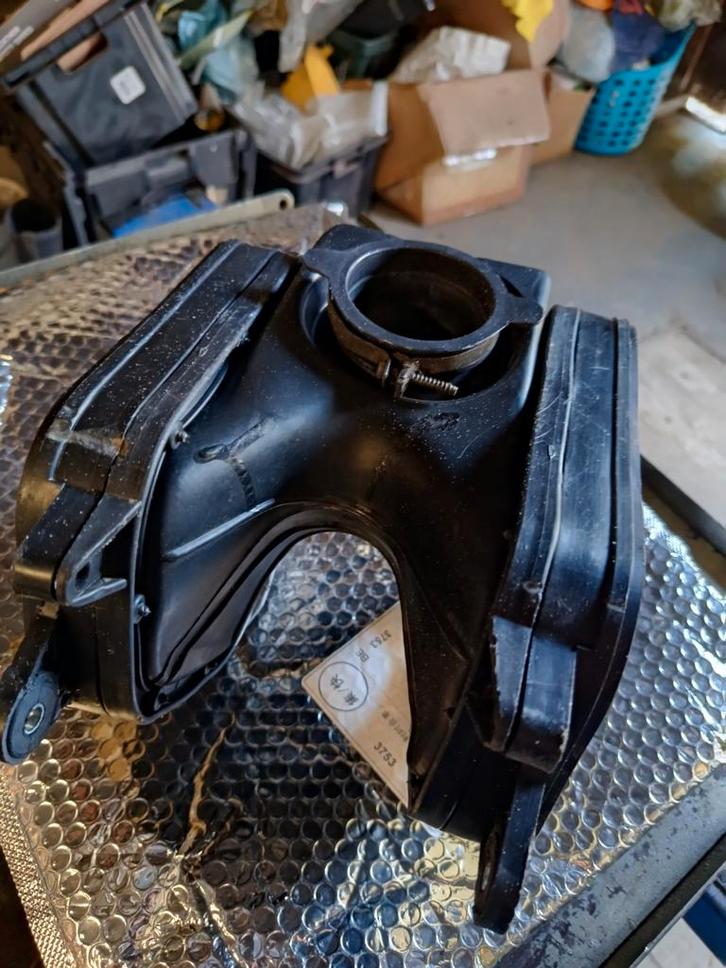 Armoire à filtre à air RM 125 1981/82, Motos, Pièces | Oldtimers & Ancêtres, Enlèvement