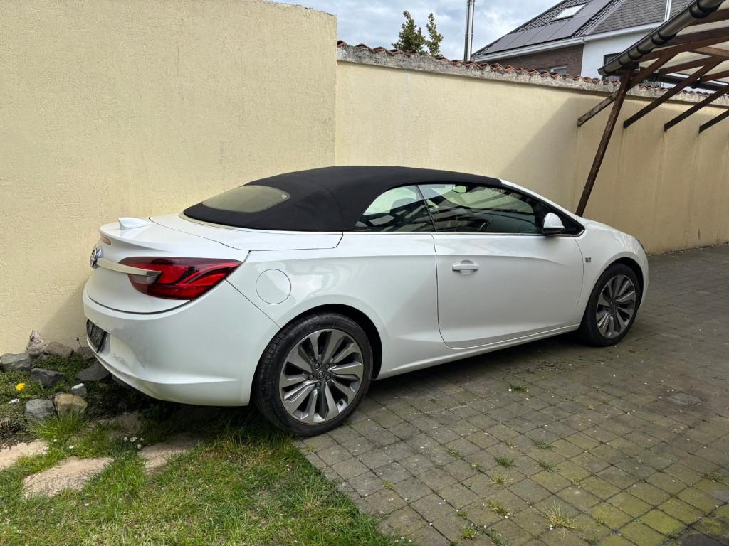 Opel Cascada Cosmo - 2018 - 1.4i turbo - 140pk, Auto's, Opel, Cabriolet, Wit, Leder, Handgeschakeld