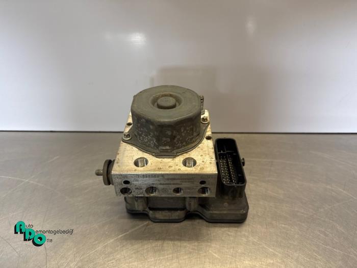 ABS Pomp van een Renault Clio (Clio 4 12-), Auto-onderdelen, Elektronica en Kabels, Renault, Gebruikt, 3 maanden garantie, Ophalen of Verzenden