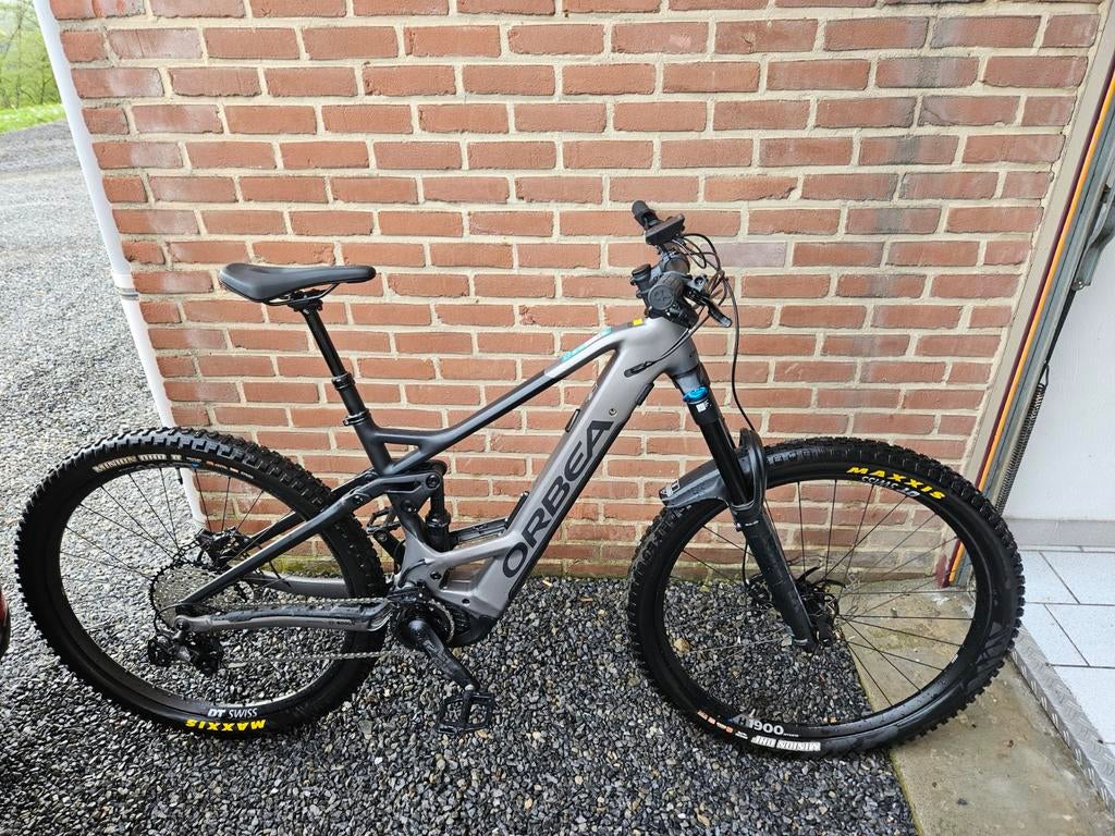 VTT électrique Orbea Wild FS M20 2022 – 60 km – État neuf, Enlèvement