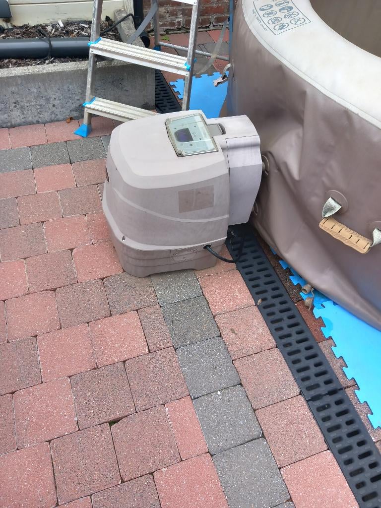 Intex jacuzzi pomp, Tuin en Terras, Ophalen, Gebruikt, Pomp, Vast