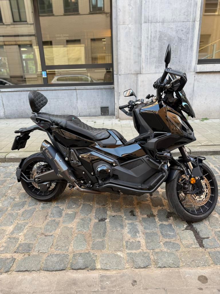 ② Honda x-adv 750 Black edition — Motoren | Honda — 2dehands