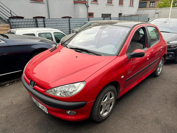 Peugeot 206 1.4cc BENZINE AUTOMAAT 185.000KM AIRCO 2004, Auto's, Peugeot, Bedrijf, Elektrische ramen, Benzine, Berline, 5 deurs
