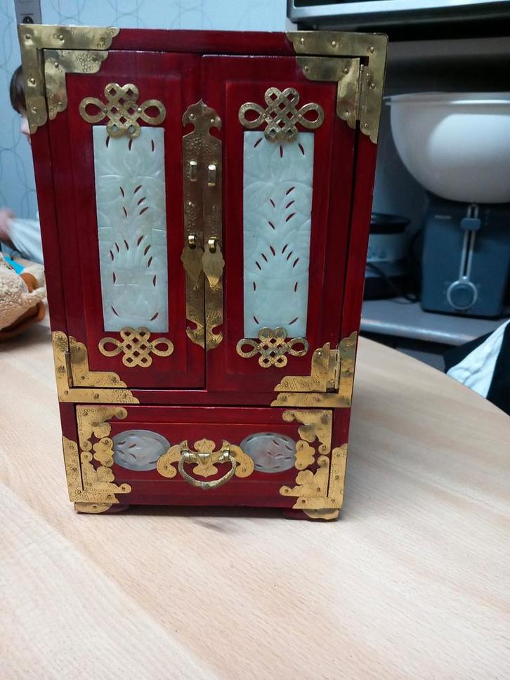 Boîte  a bijoux par excellence, Verzamelen, Poppenhuizen en Toebehoren, Ophalen of Verzenden