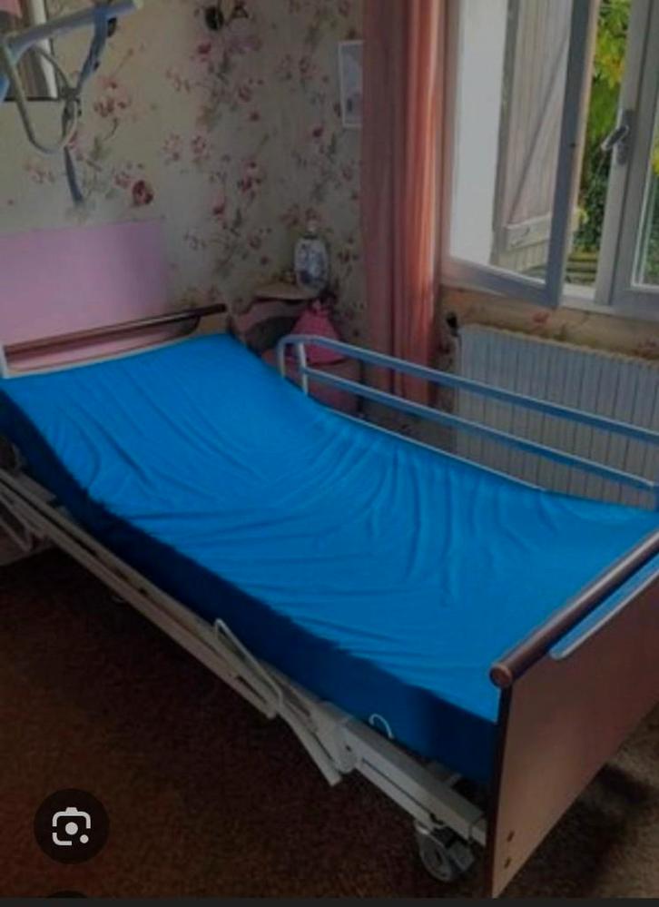 elektrisch medisch bed + matras (levering mogelijk), Diversen, Verpleegmiddelen, Gebruikt, Verzenden