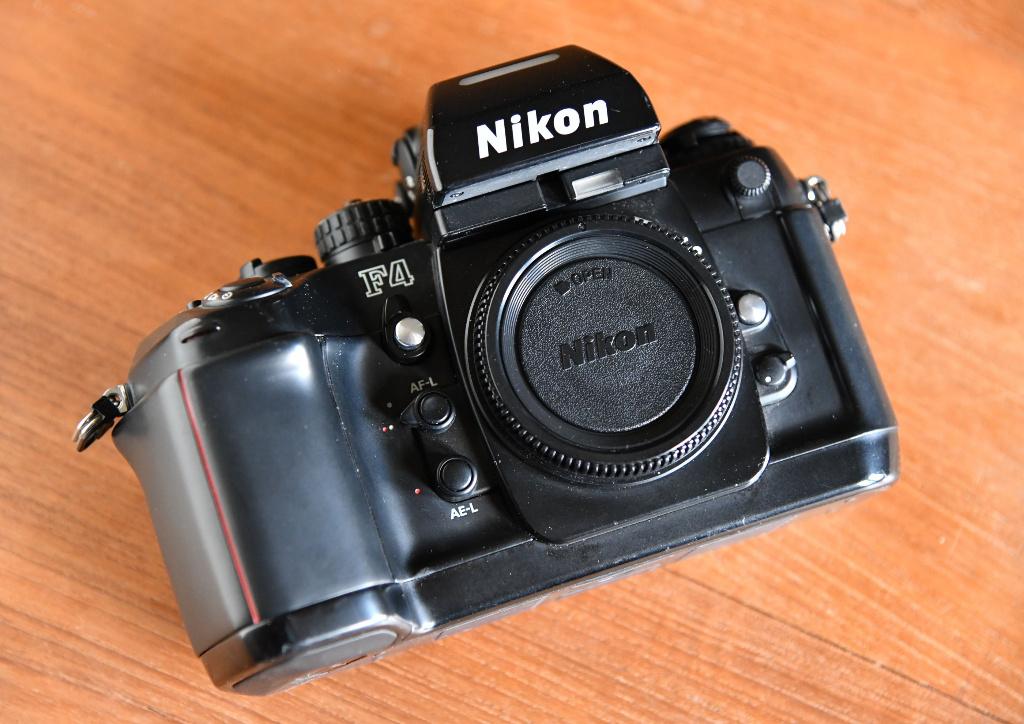 NIKON F4 Body, Audio, Tv en Foto, Fotocamera's Analoog, Gebruikt, Nikon, Ophalen