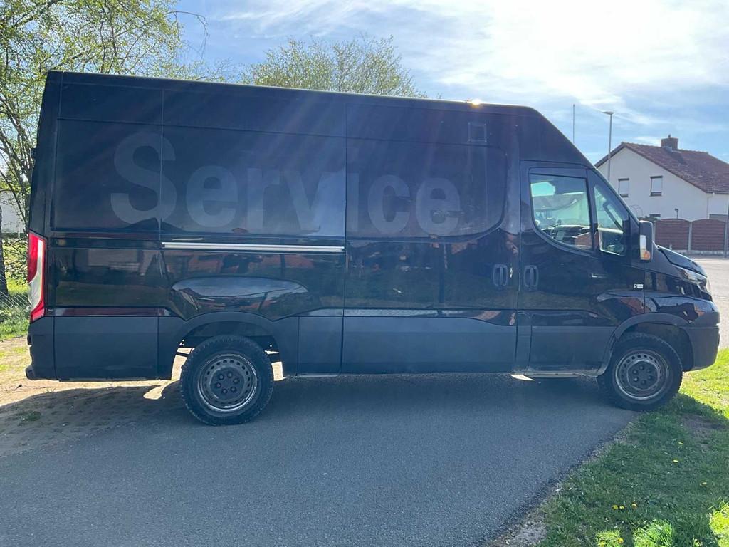 2019 Iveco Daily 35S18 - 3L - automaat- airco lichte vracht, Auto's, Overige Auto's, Automaat, Gebruikt, Euro 6, Bedrijf