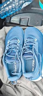 Loopschoenen altra  maat 45, Ophalen