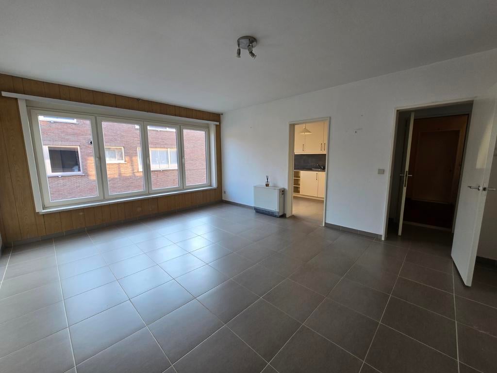 Proper en gerenoveerd appartement met 2 slaapkamers te huur