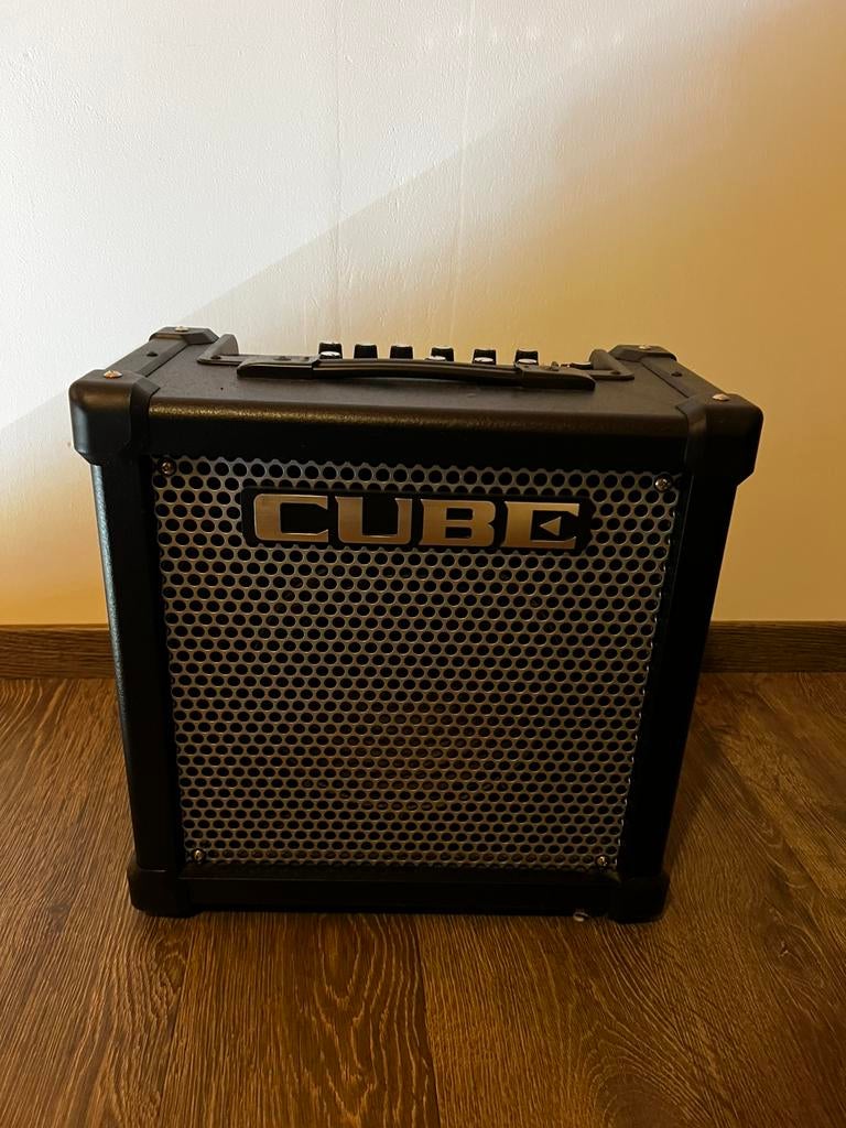 Roland cube 20x, Musique & Instruments, Amplis | Basse & Guitare, Enlèvement, Comme neuf, Guitare