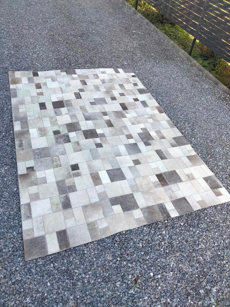 Groot tapijt koehuid patcwork leder Cow skin 238 x 169cm, Ophalen