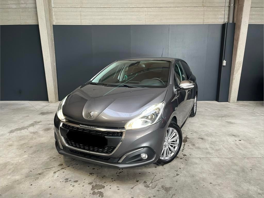 Peugeot 208 signature // boîte automatique //, Autos, Achat, Capteur de lumière, 5 portes, Berline
