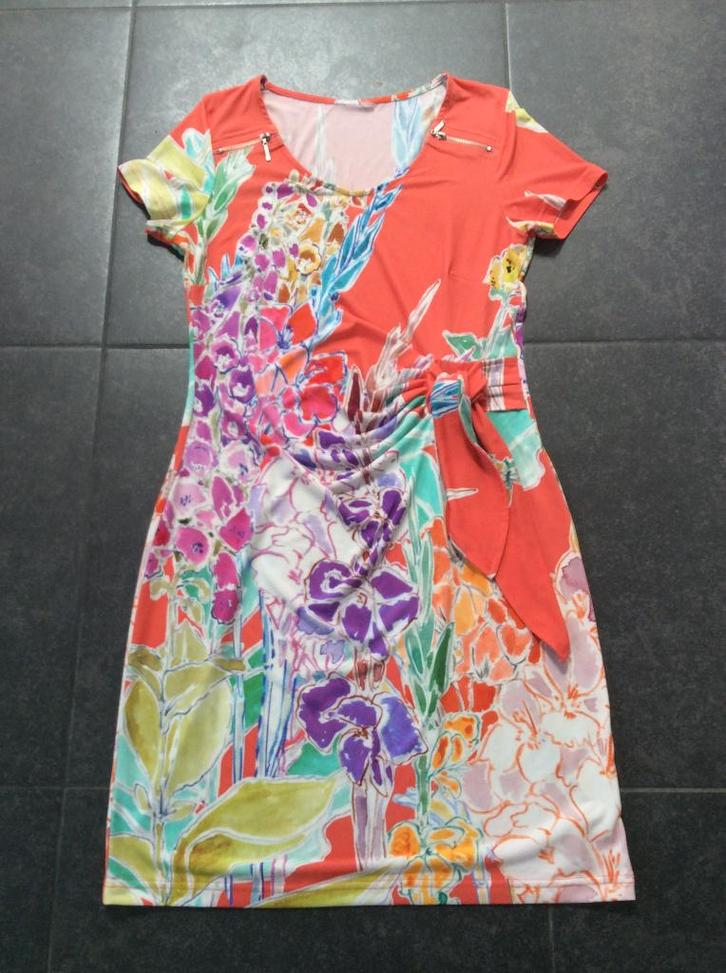 Jurk K-design 38/40, Kleding | Dames, Jurken, Zo goed als nieuw, Maat 38/40 (M), Overige kleuren, Knielengte, Ophalen of Verzenden