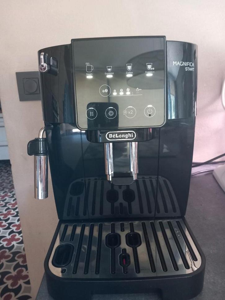Machine à Café De Longui Magnifica Smart . ACHAT 21/03/2026, Electroménager, Cafetières, Neuf, Café en grains, Machine à espresso