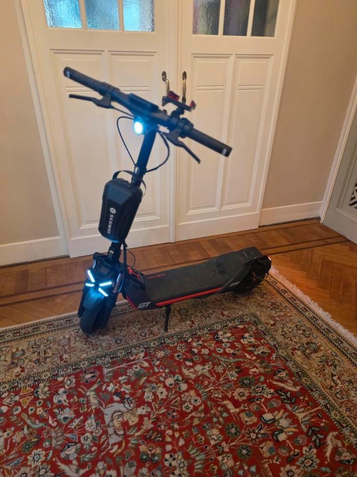 Segway ZT3 PRO sous garantie + Smarttag, Vélos & Vélomoteurs, Trottinettes, Enlèvement