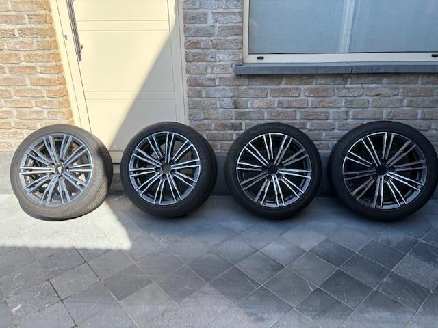 4x Originele BMW Velg met band - dubbel spaak styling 790M, Auto-onderdelen, Ophalen, 18 inch, Gebruikt, Velg(en)