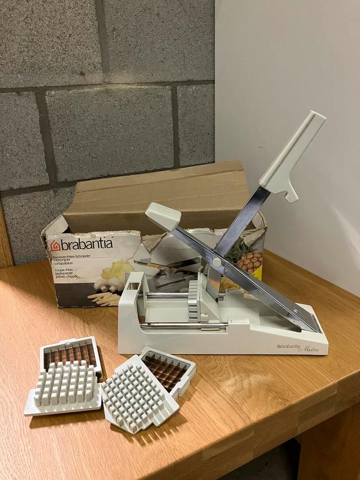 Brabantia vintage frietsnijder, Maison & Meubles, Cuisine | Ustensiles de cuisine, Enlèvement ou Envoi