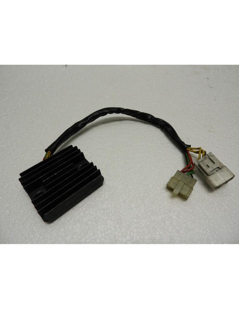 CBR900 2002 - 2003 Honda Spanningsregelaar D1-41077
