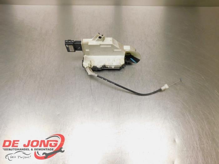 Serrure portière mécanique 4portes avant gauche d'un Citro, Autos : Pièces & Accessoires, Carrosserie & Tôlerie, Citroën, Utilisé