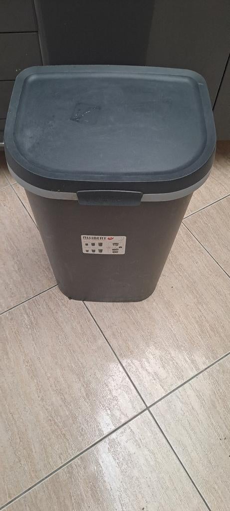 Poubelle Alibert 50l, Huis en Inrichting, Woonaccessoires | Prullenbakken, Ophalen