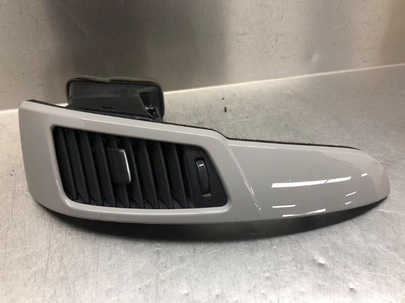 AERATEUR TABLEAU DE BORD Kia Venga (|974201P000|), Utilisé, Kia