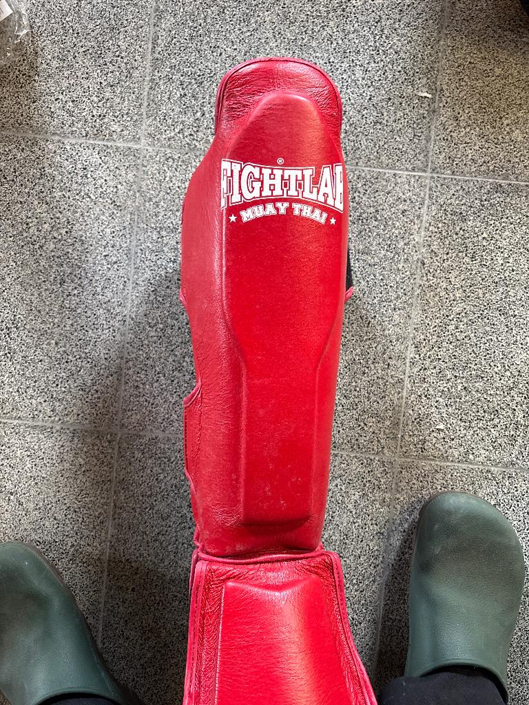 Muay thai scheenbeenbescherming, Overige, Vechtsportbescherming, Ophalen of Verzenden, Zo goed als nieuw