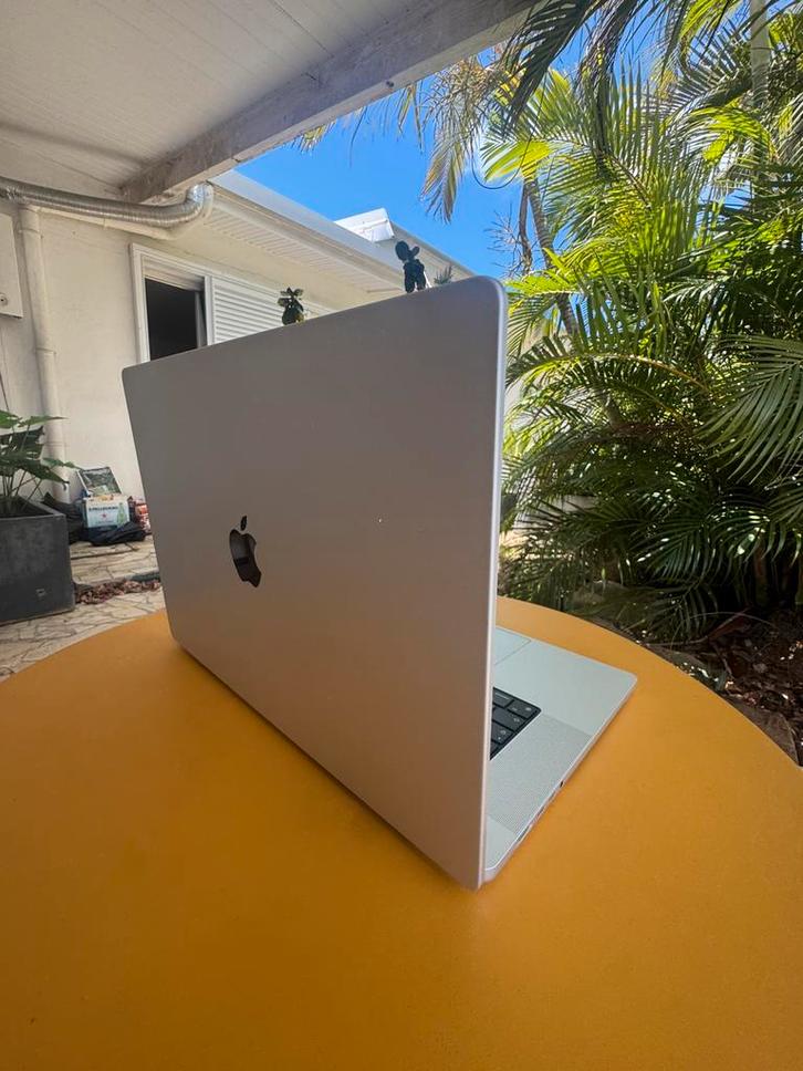 MacBook Pro 16” M3 Pro – 18 GRAM / 512 Go SSD – Bon état, Informatique & Logiciels, Apple Macbooks, Comme neuf, Enlèvement