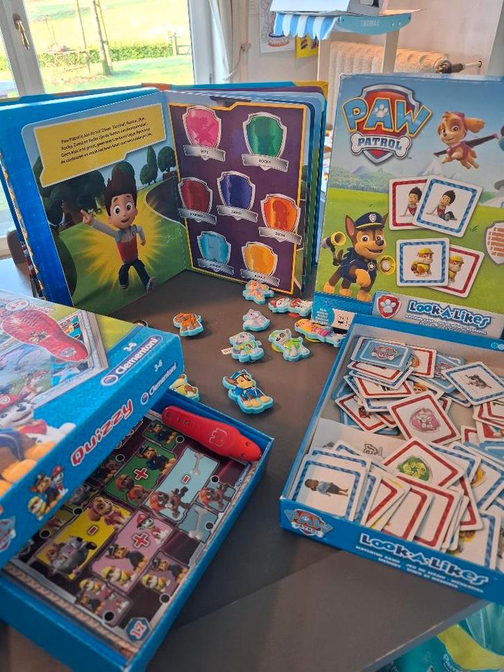 paw patrol pakket quizzy look a likes magnetisch boek, Kinderen en Baby's, Speelgoed | Educatief en Creatief, Zo goed als nieuw