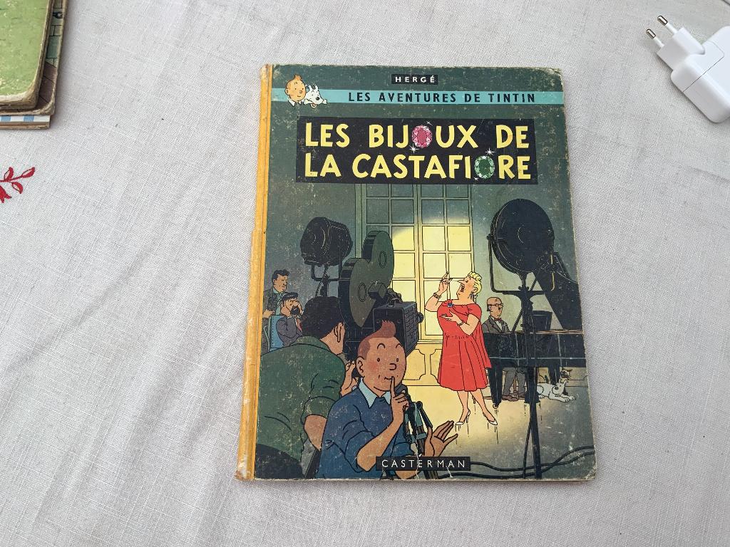 Les bijoux de la Castafiore tintin, Une BD, Enlèvement, Utilisé, Hergé