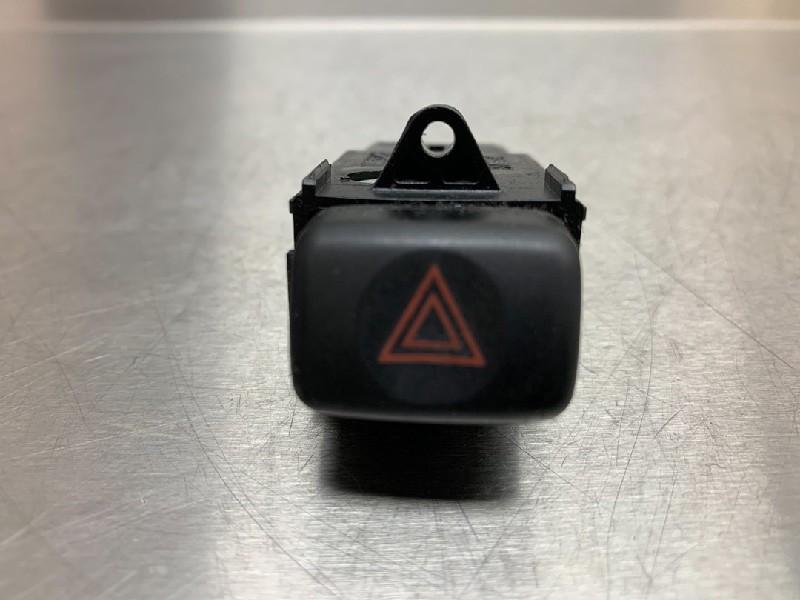 COMMUTATEUR DE FEUX DE DETRESSE Lexus GS (..S16) (|TR9701|), Autos : Pièces & Accessoires, Utilisé, Lexus