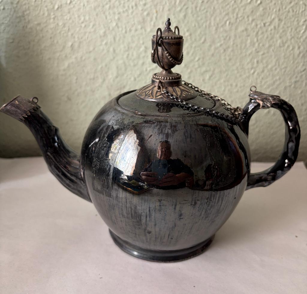 Théière 18e Vieux NAMUR terres noires au deuil de la Reine, Antiquités & Art, Antiquités | Céramique & Poterie, Envoi