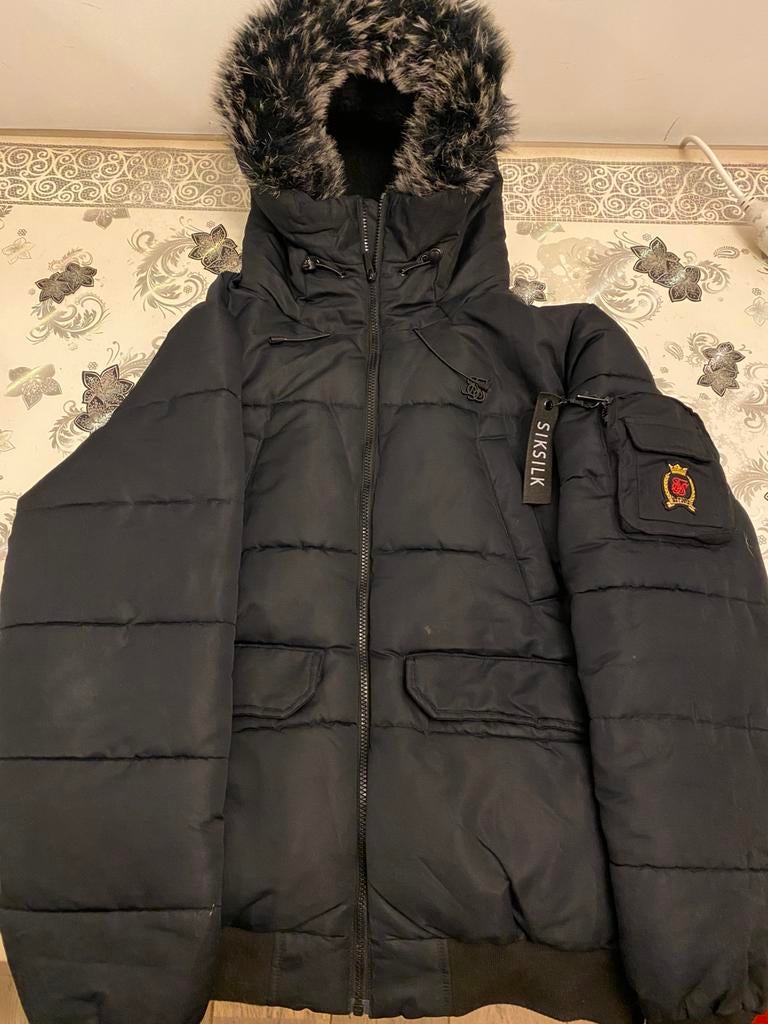 Veste d'hiver SIKSILK avec col en fourrure — Doudoune noire, Enlèvement, Comme neuf, Noir