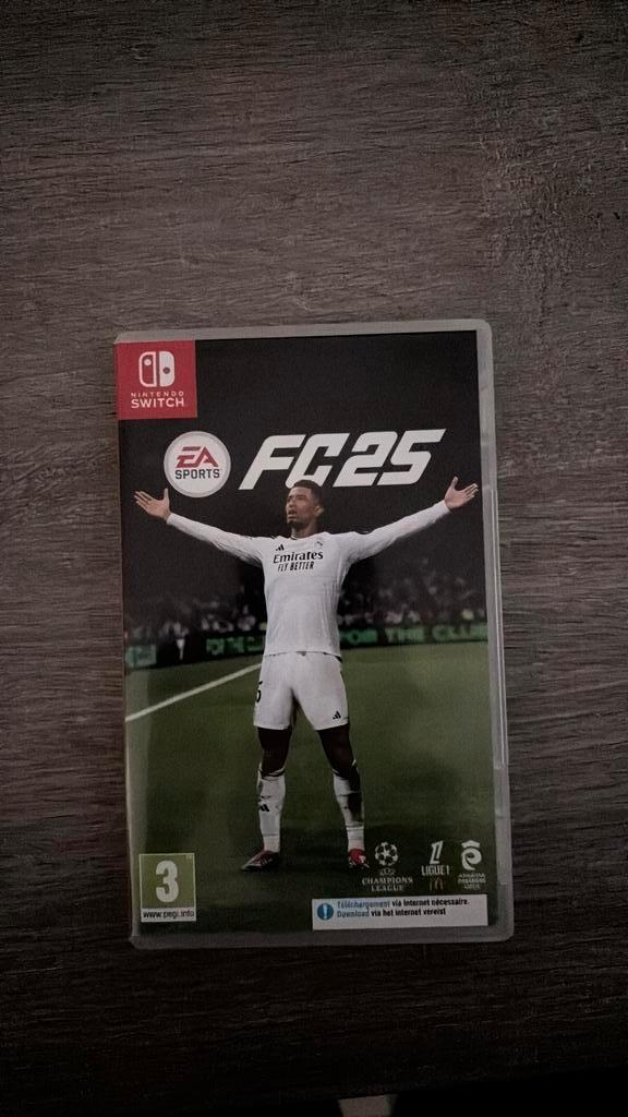 Nintendo Switch Fc25, Consoles de jeu & Jeux vidéo, Jeux | Nintendo Switch, Comme neuf, Sport, 3 joueurs ou plus, À partir de 3 ans