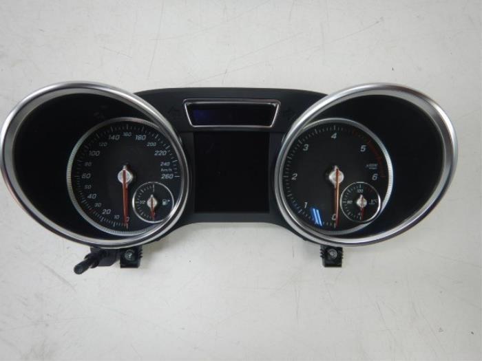 Kilometerteller KM Mercedes G-Klasse (22735290), Auto-onderdelen, Dashboard en Schakelaars, Gebruikt, Ophalen of Verzenden