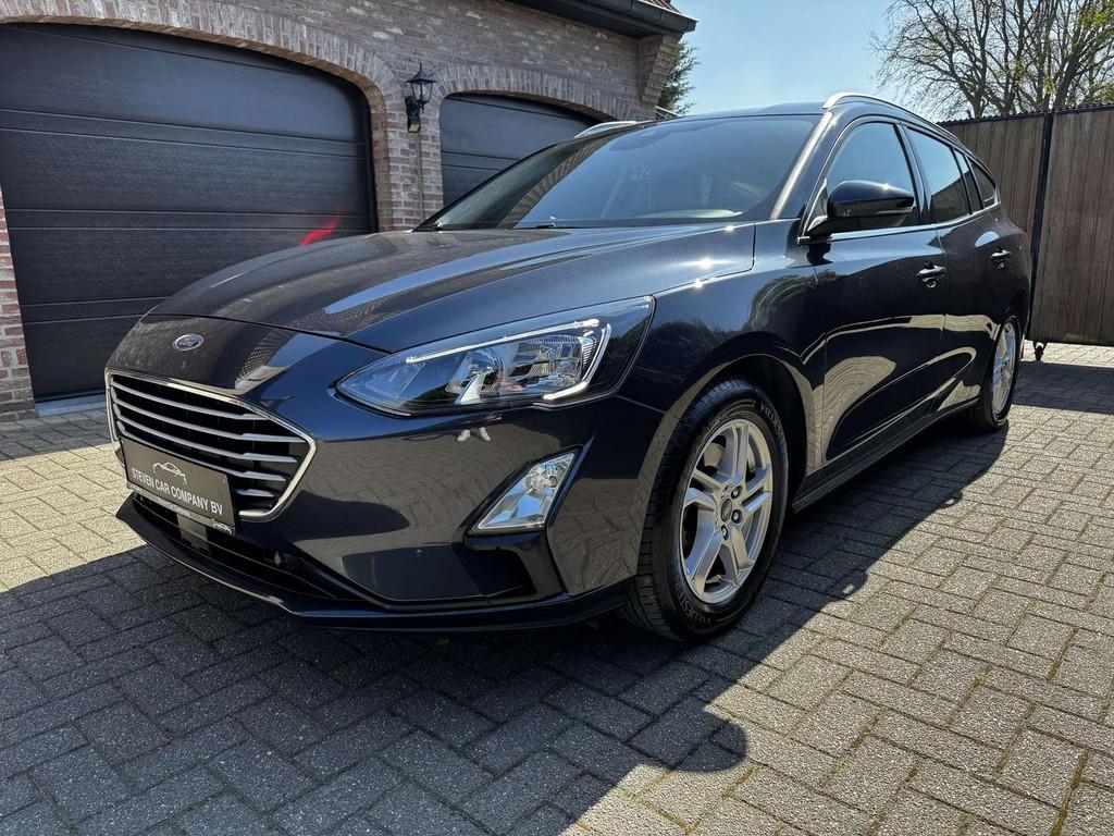 Ford Focus | CLIPPER | FULL LED | NAVI | CARPLAY | CAMERA |, Focus, Gebruikt, 4 cilinders, Blauw