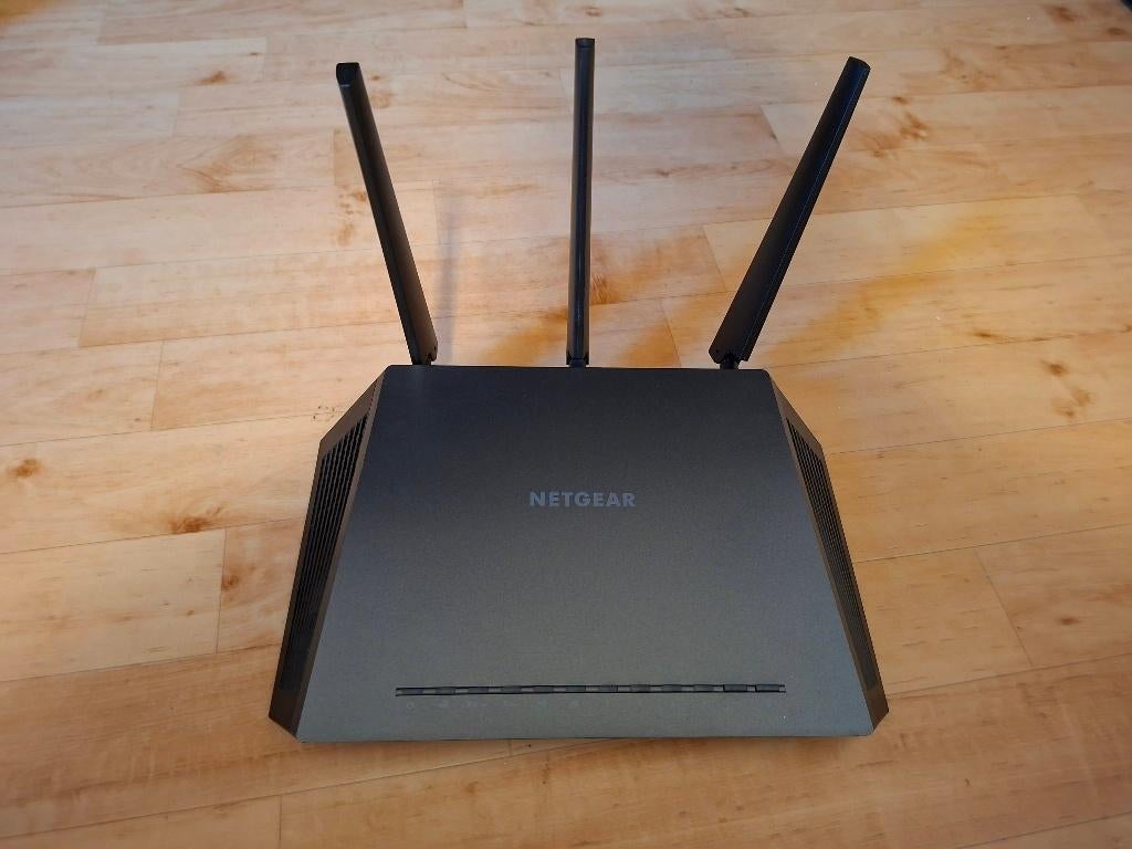 Netgear Nighthawk R7000, Ophalen of Verzenden, Zo goed als nieuw, Router, NETGEAR