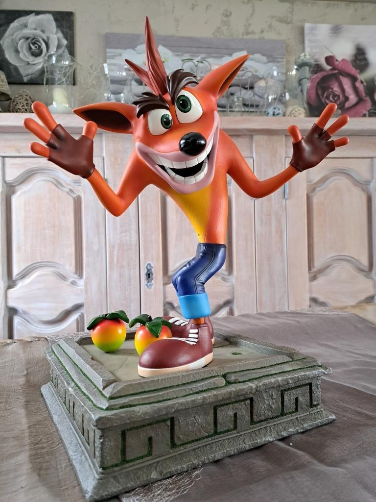 Crash Bandicoot F4F 1/4 EXCLUSIVE, Collections, Statues & Figurines, Enlèvement