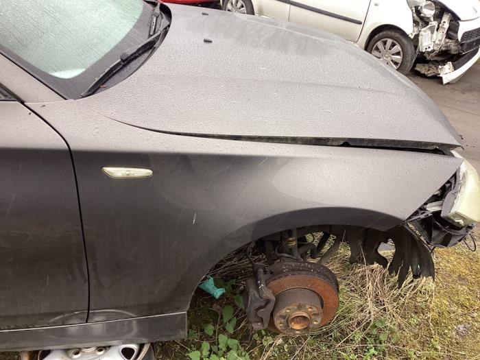 Aile avant droite d'un BMW 1-Serie (A17/8), -, 3 mois de garantie, Utilisé, -