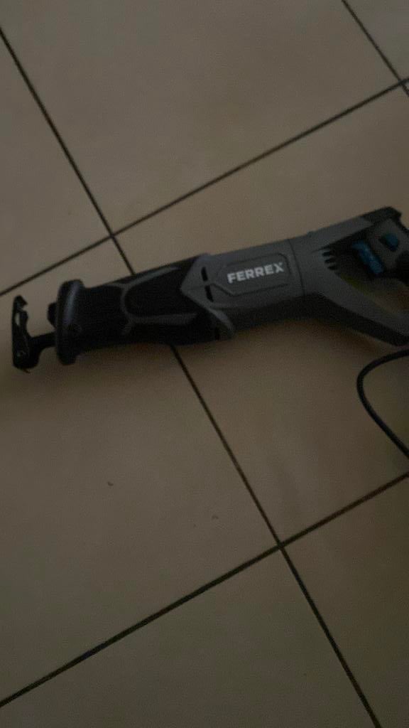 Zaagmachine Ferrex, Doe-het-zelf en Bouw, Ophalen, Zo goed als nieuw