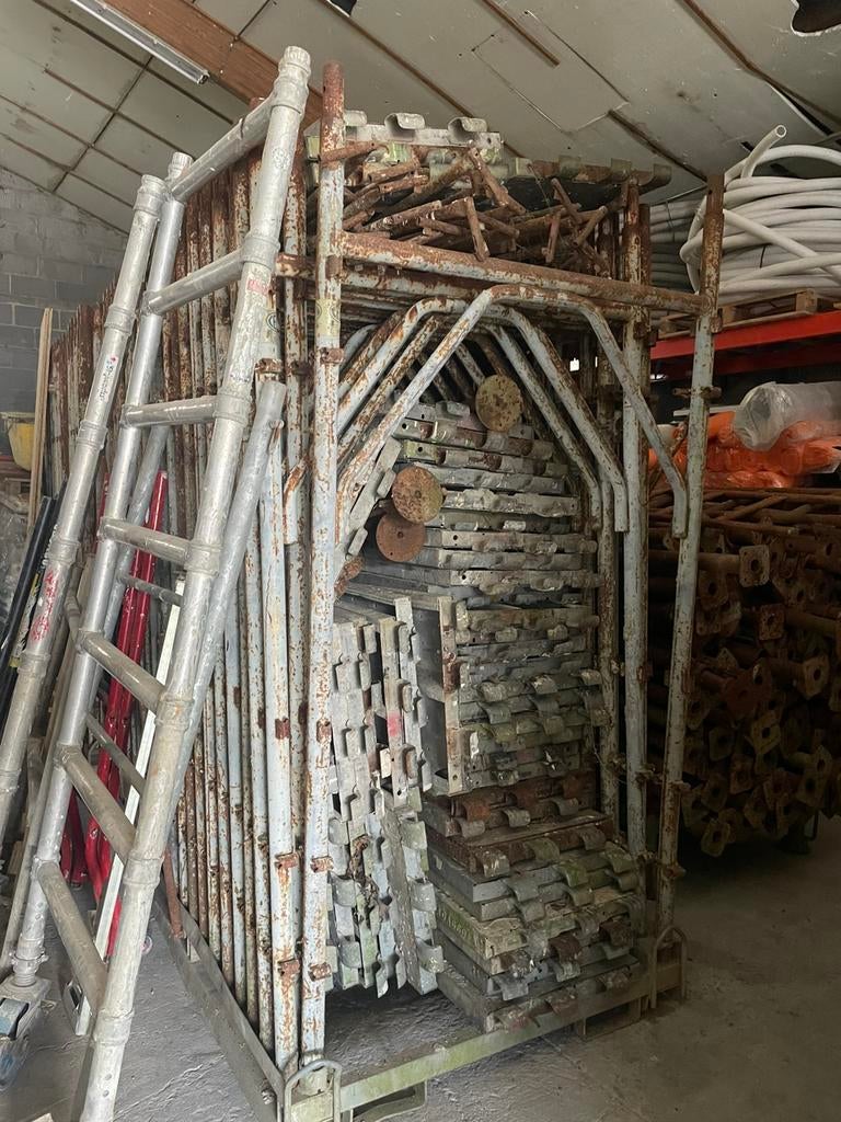 Volledige gevelstelling op statief, Doe-het-zelf en Bouw, Steigers, Ophalen, Gebruikt, Gevelsteiger