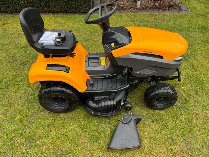 STIGA TORNADO 2098H / 98 CM COMBI MAAIDEK ZITMAAIER, Jardin & Terrasse, Outils à main, Comme neuf, Autres types, Enlèvement ou Envoi